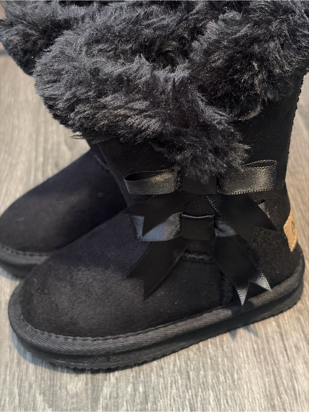 APRES By Lamo Women’s Faux Fur Boots Size 7 Brand New With Tags Without Box